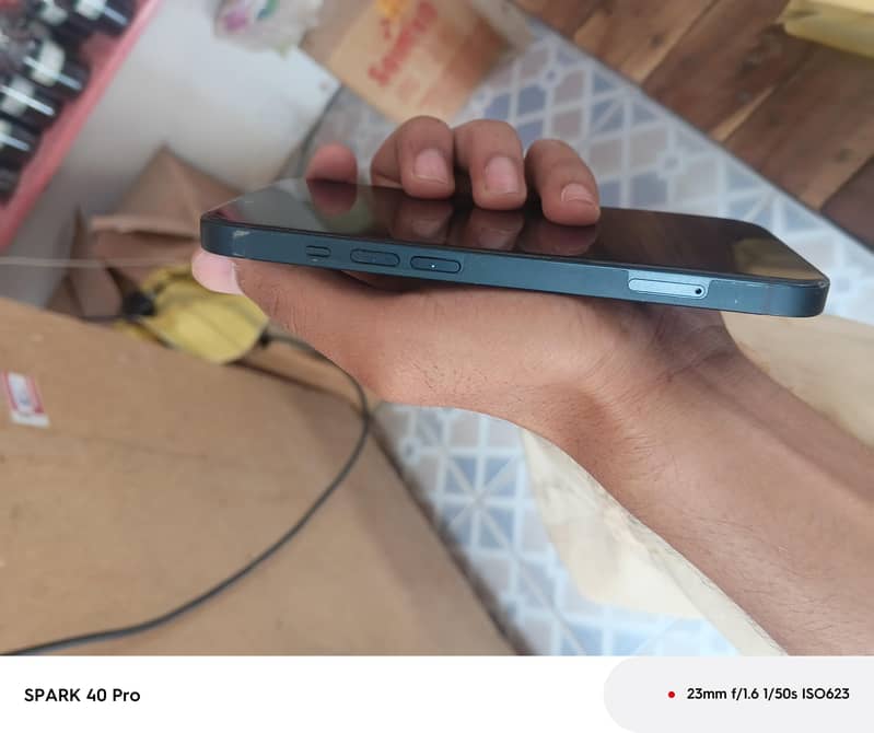 Apple iPhone 13 2