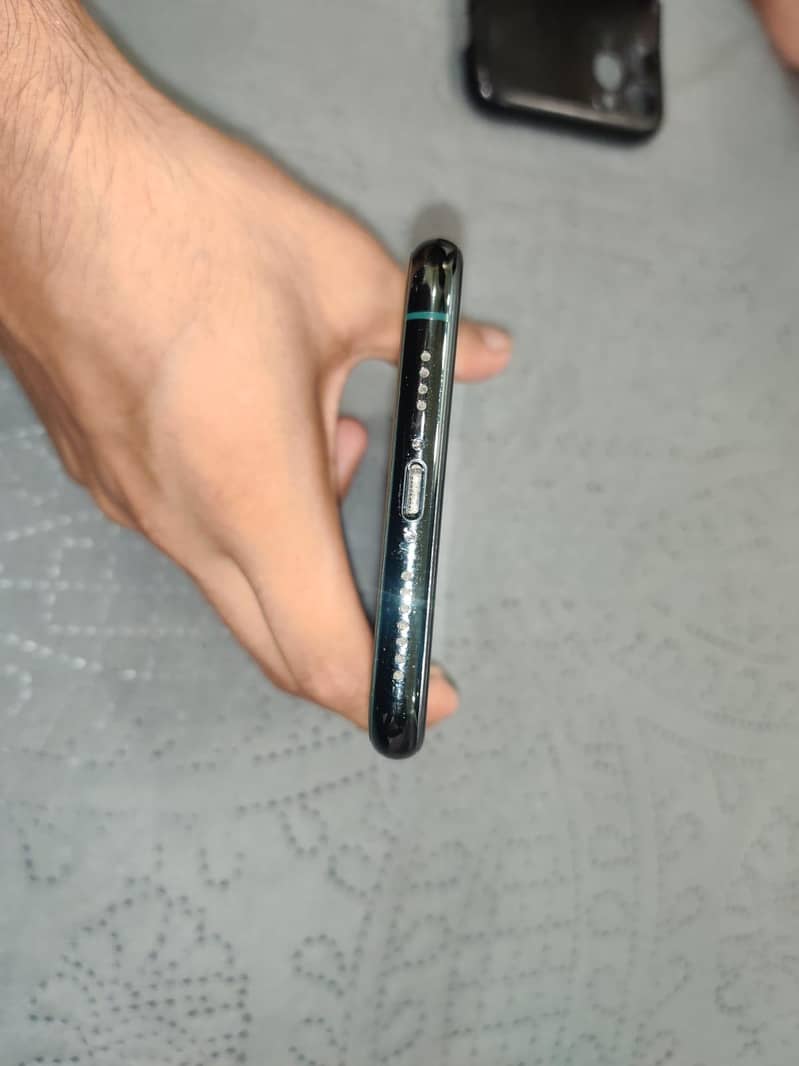 Apple iPhone 11 Pro Max 5