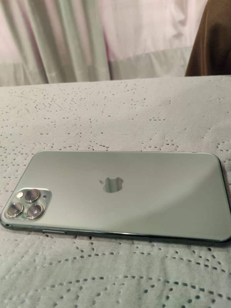 Apple iPhone 11 Pro Max 7