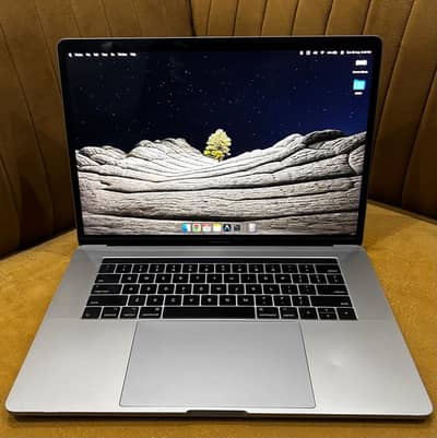 MacBook Pro 2017 | 15-inch | 16GB Ram | 500GB Storage