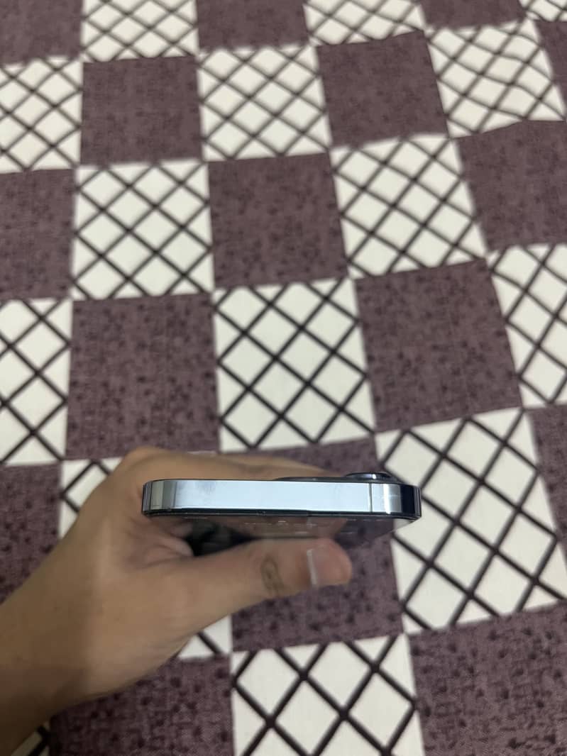 Apple iPhone 13 Pro 6