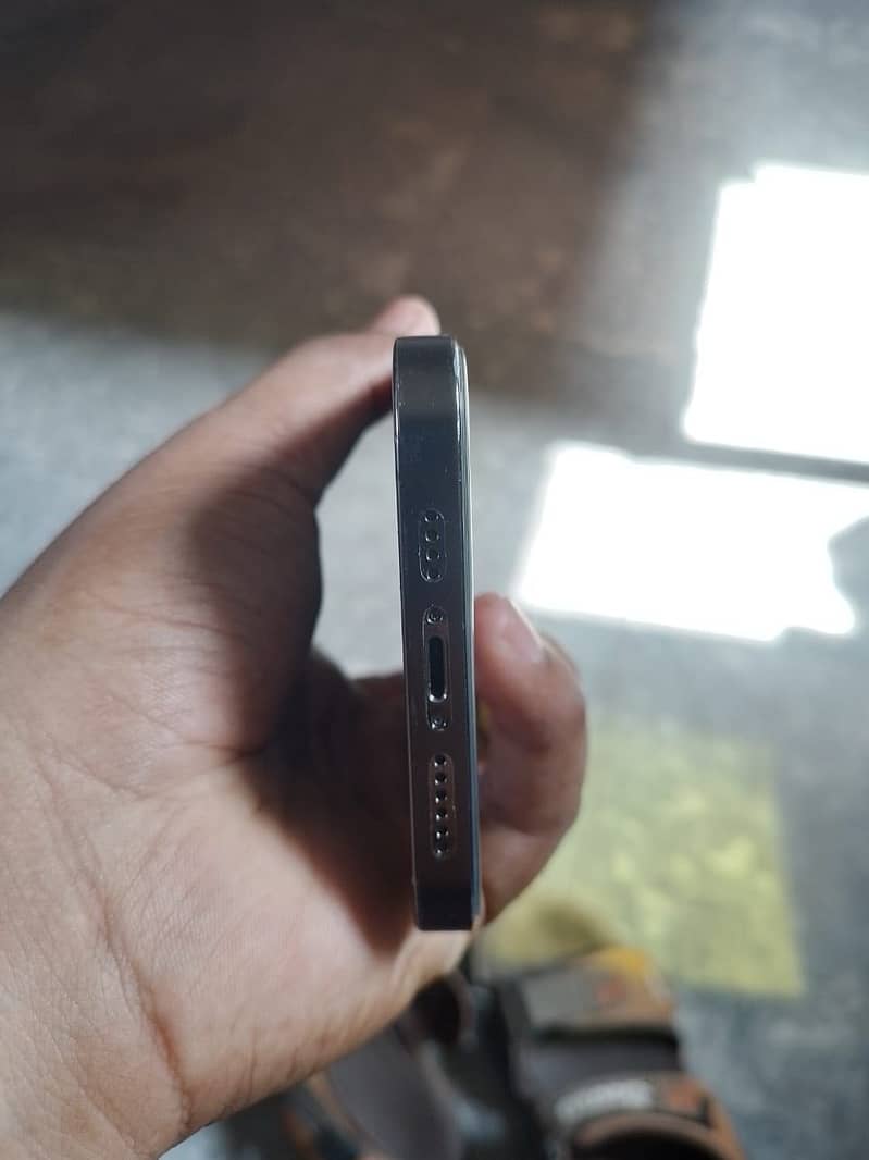 Apple iPhone 13 Pro Max 3