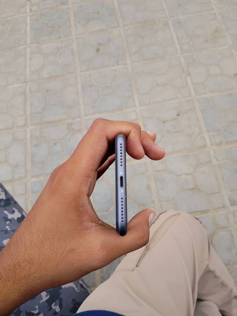 Apple iPhone 8 Plus 5