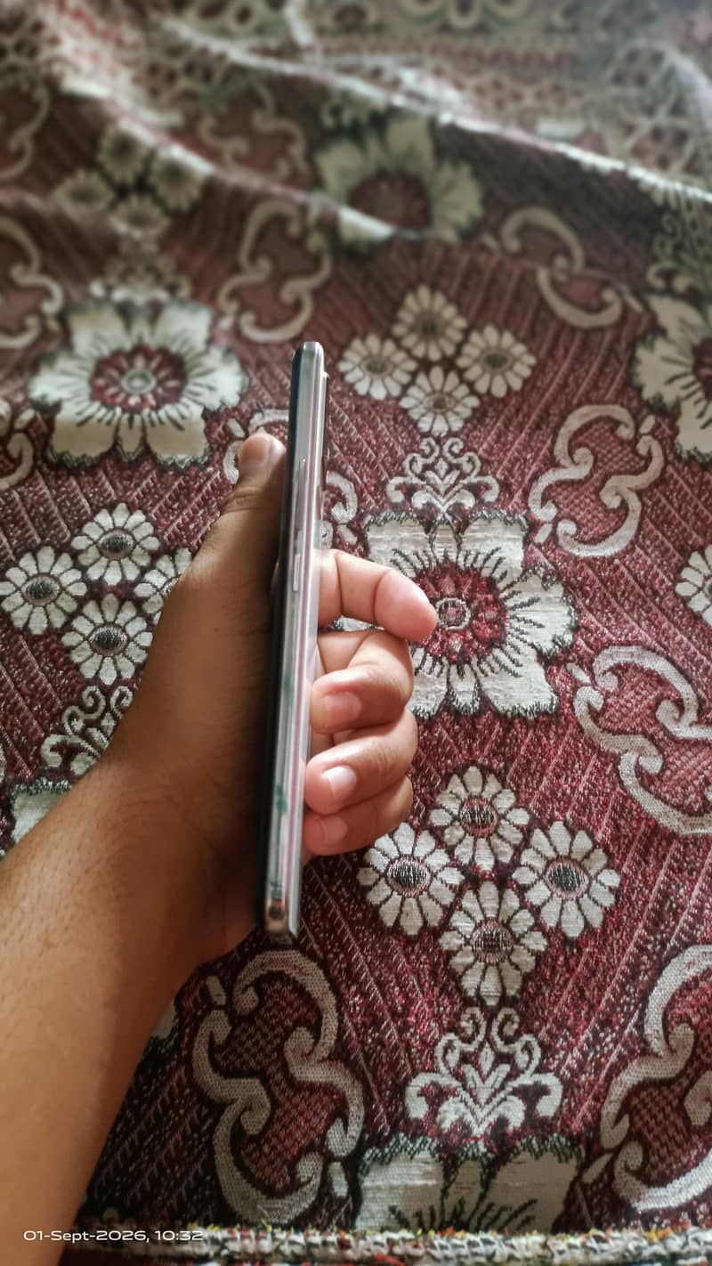 Vivo V21 2
