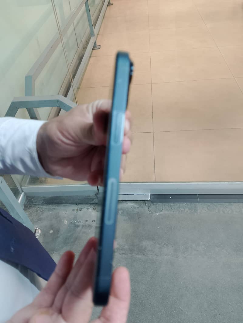 Apple iPhone 14 5