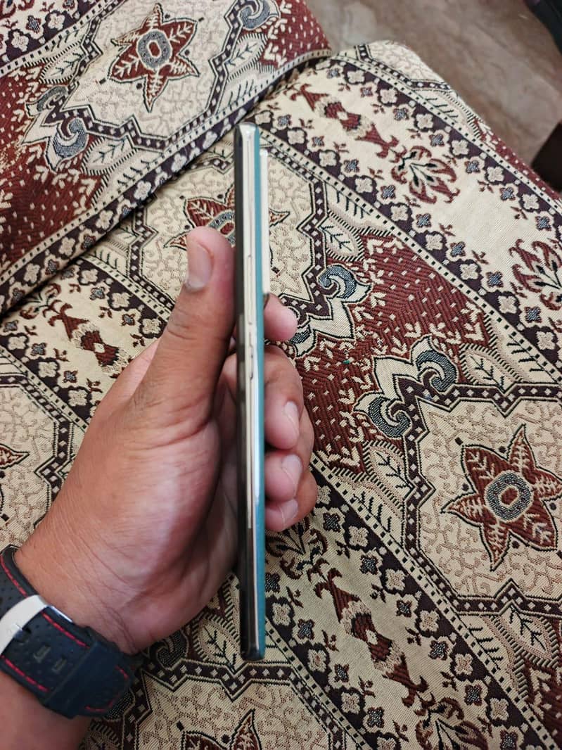 Infinix Note 40 Pro 1