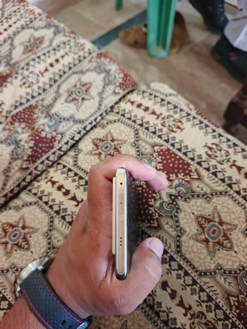 Infinix Note 40 Pro 4