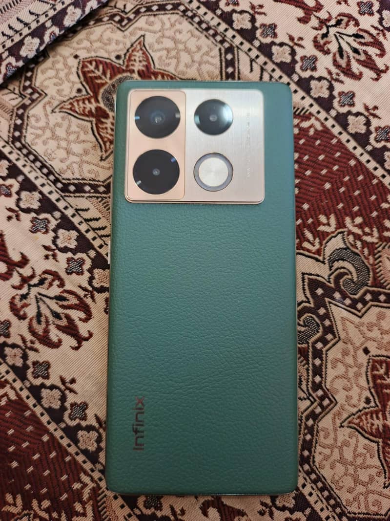 Infinix Note 40 Pro 7