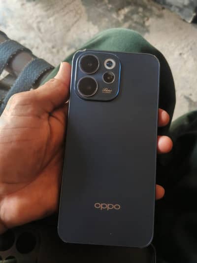 OPPO Reno 15f. 8=256