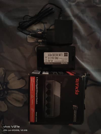 Tenda SG105 5-Port Gigabit Ethernet Switch – Brand New