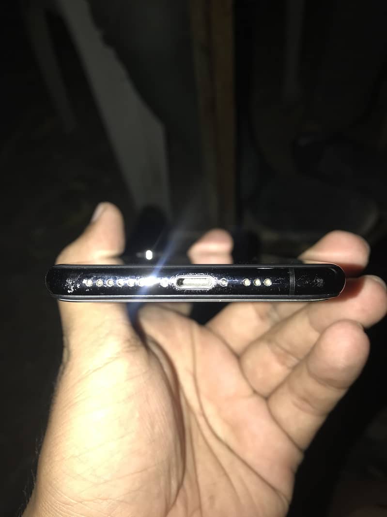 Apple iPhone XS 5