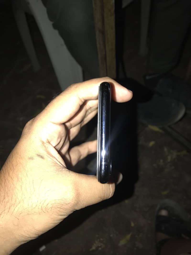 Apple iPhone XS 6