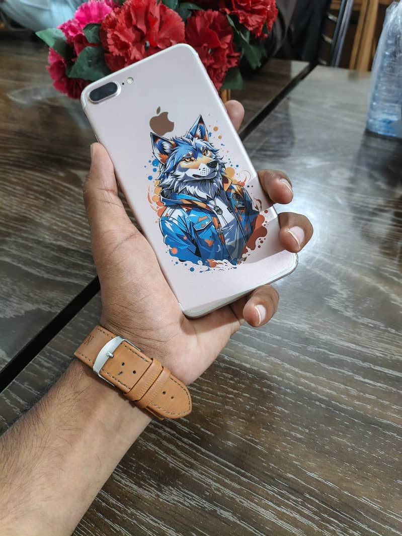 Apple iPhone 7 Plus 0