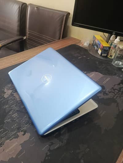 Dell Inspirop 1440 Core 2 Duo 4GB Ram 160GB HDD 14" inches Display
