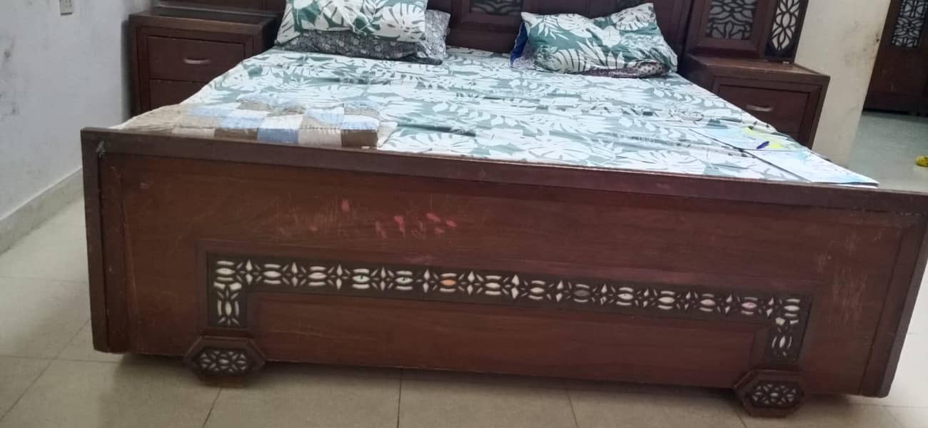 bed and showcase 1