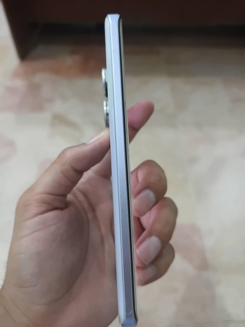 Xiaomi Redmi Note 13 Pro Plus 2