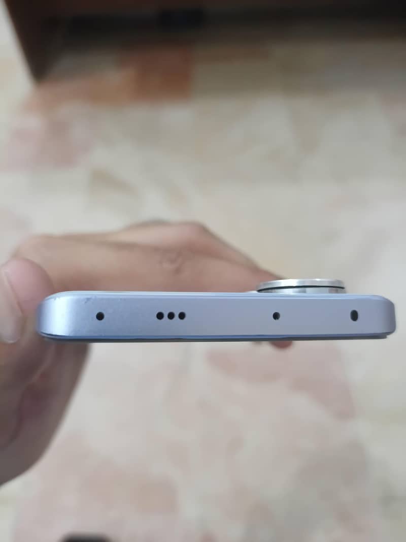 Xiaomi Redmi Note 13 Pro Plus 4