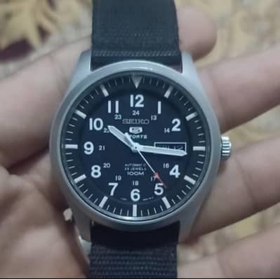Seiko sports automatic watch for sale, not opened or repaired.