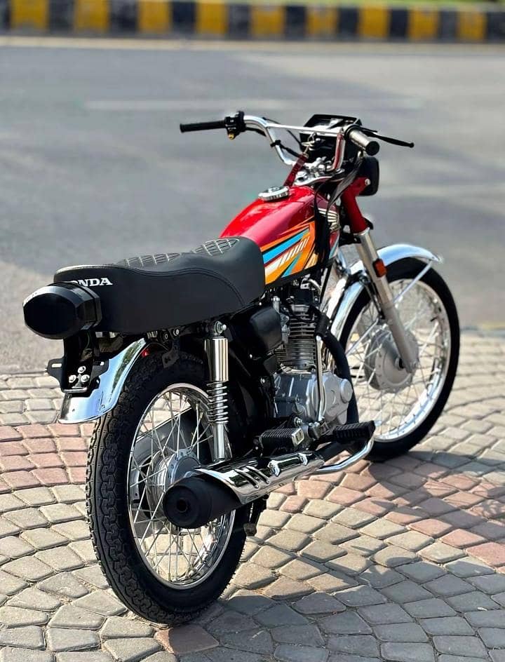 125 2026 model 2
