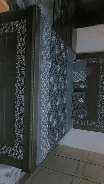 Bed,Side tables & Dressing Table
