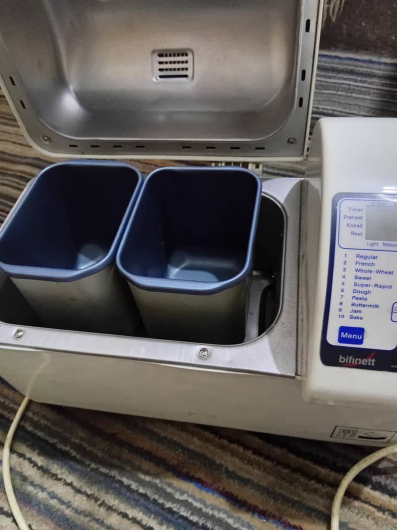 Bifinett automatic bread maker (model KH 2231) 2