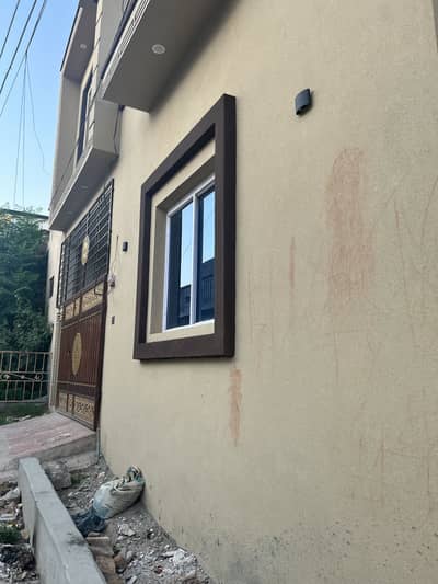 3 Marla Corner Category House for Sale | Car Parking | Rooftop Mumty | Solid Construction & Woodwork | Prime Location