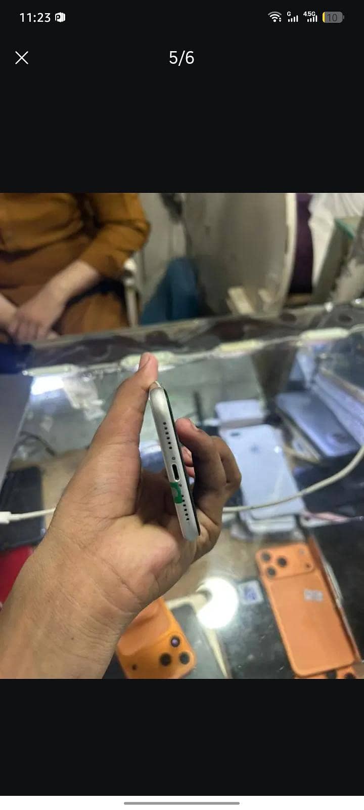 Apple iPhone 11 3