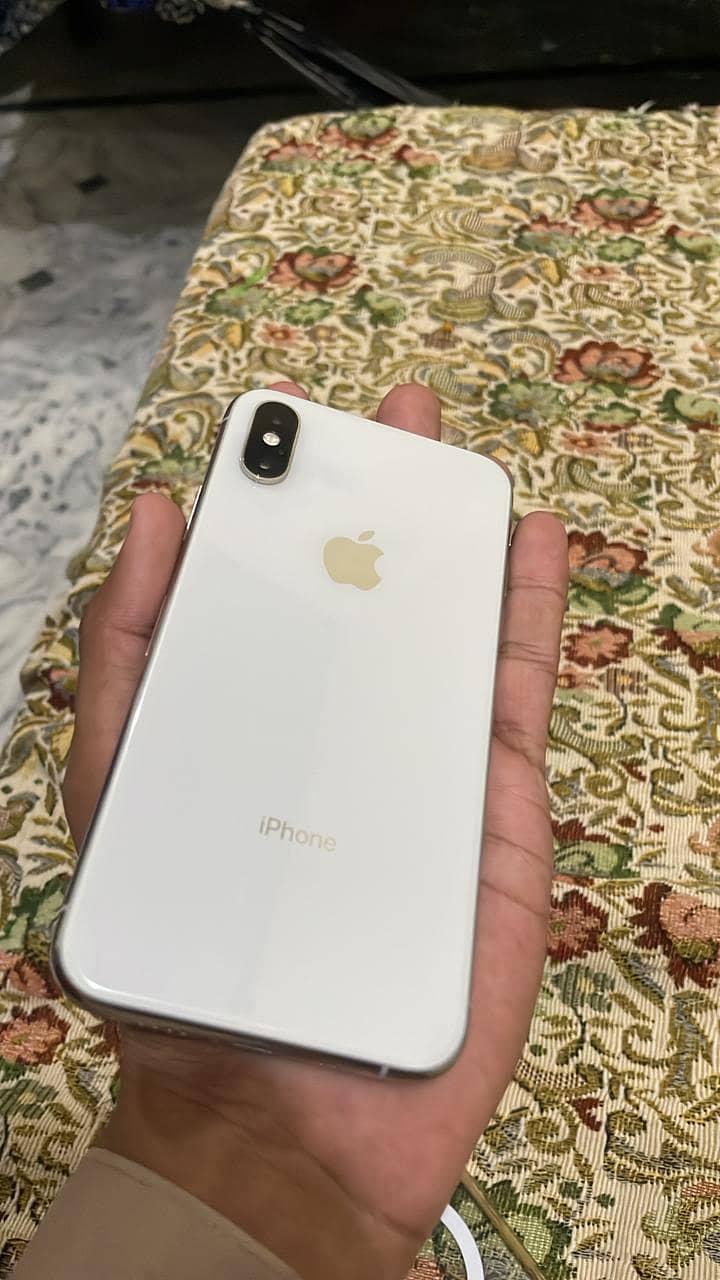 Apple iPhone XS 3