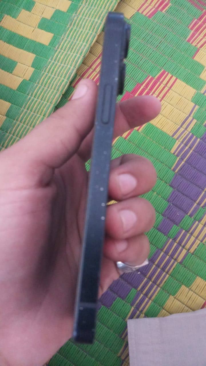 Apple iPhone 14 3