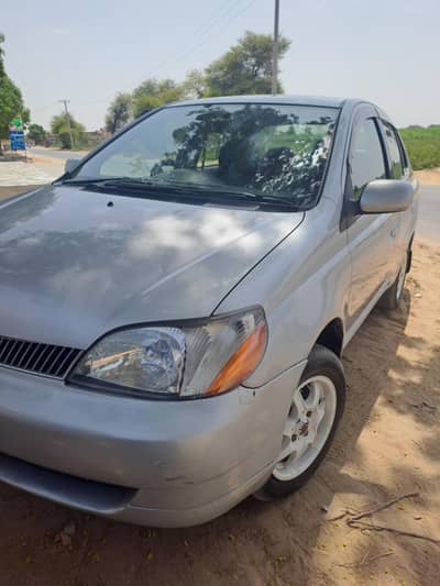 Toyota Platz 2002