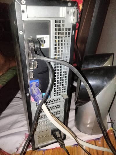 Dell i7 2nd. Gand. Ram 8.585GB. HDD. PC only  CPU.  Wind10.