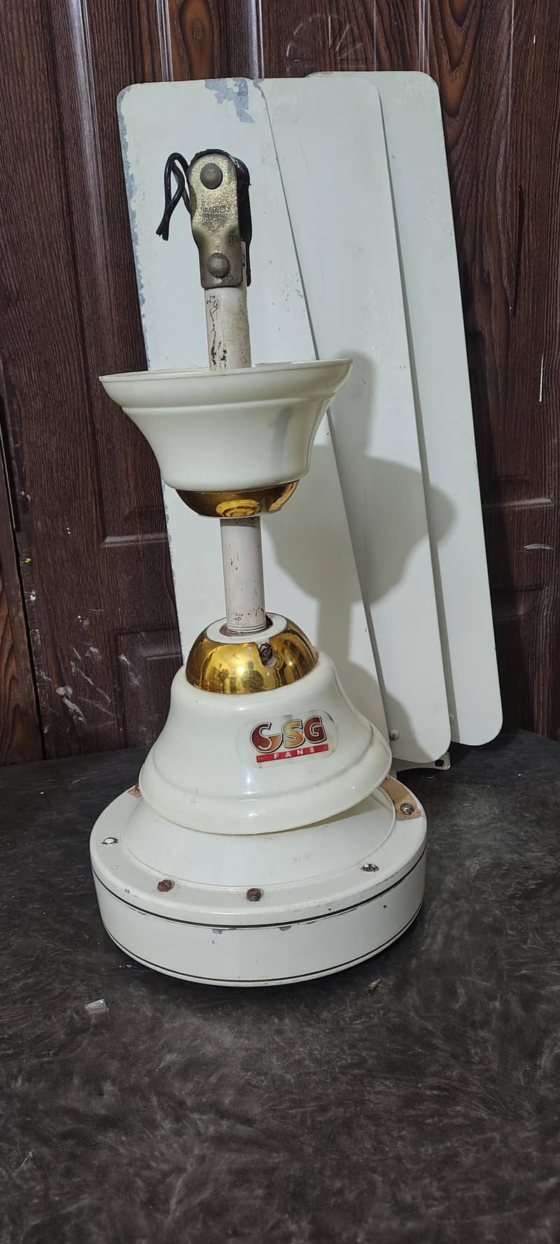 CEILING  FAN  56" 1