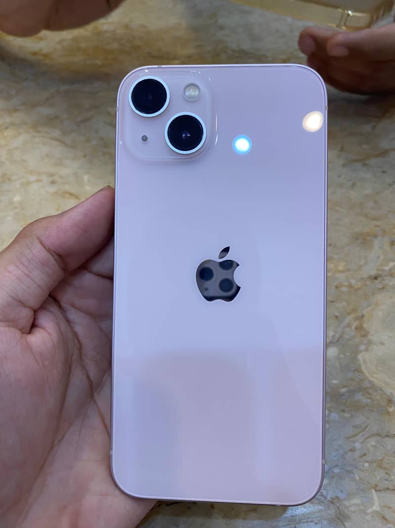 Apple iPhone 13 2