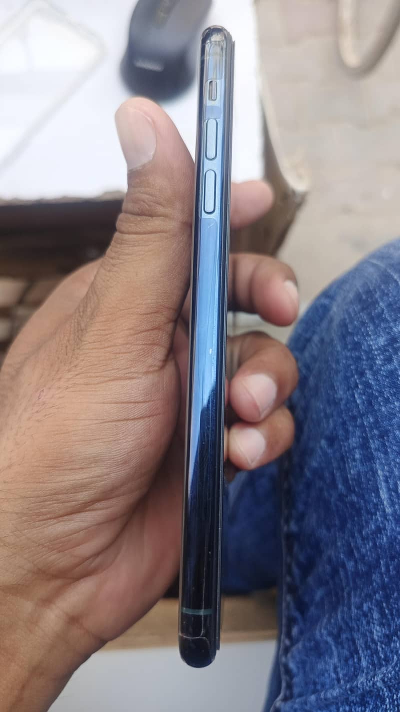 Apple iPhone 11 Pro Max 3