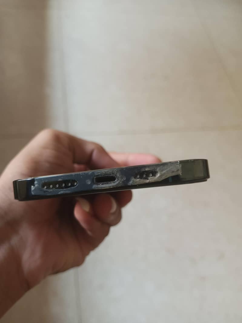 Apple iPhone 13 Pro Max 1