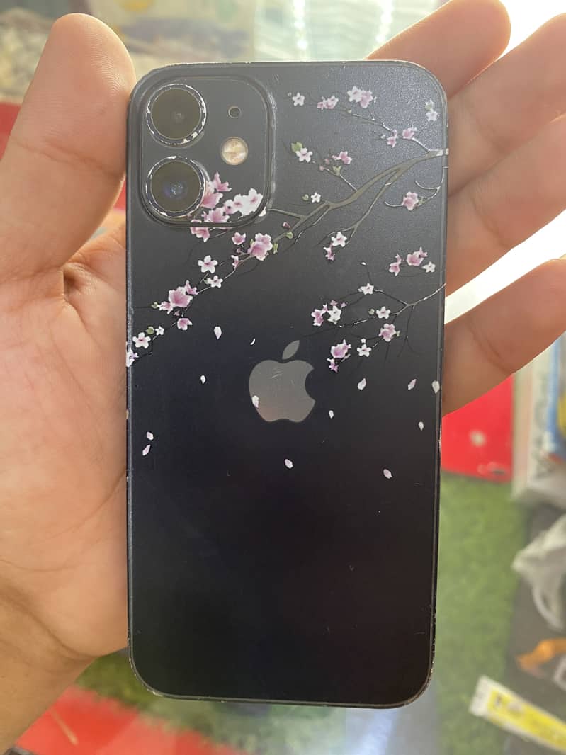 Apple iPhone 12mimi 1