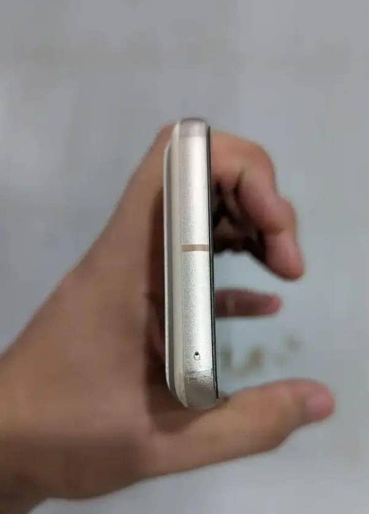 Google Pixel 8 2