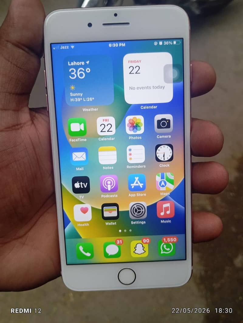 Apple iPhone 8 Plus 1