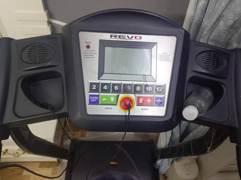 Revo Rt103 Treadmill 1