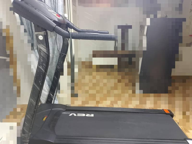 Revo Rt103 Treadmill 2