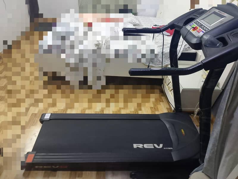 Revo Rt103 Treadmill 3