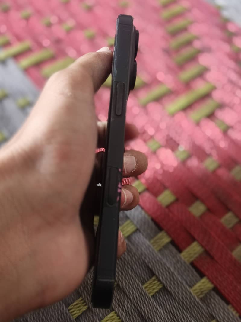 Apple iPhone 16 Pro JV, 2