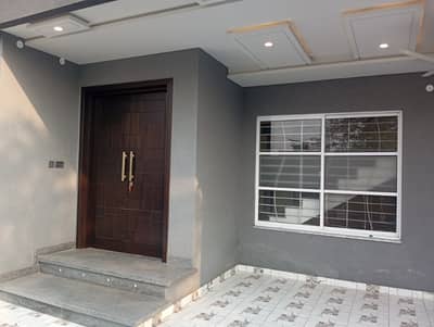 1 KANAL LOWER PORTION AVAILABLE FOR RENT
