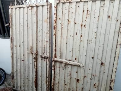 Outdoor gate of pure iron