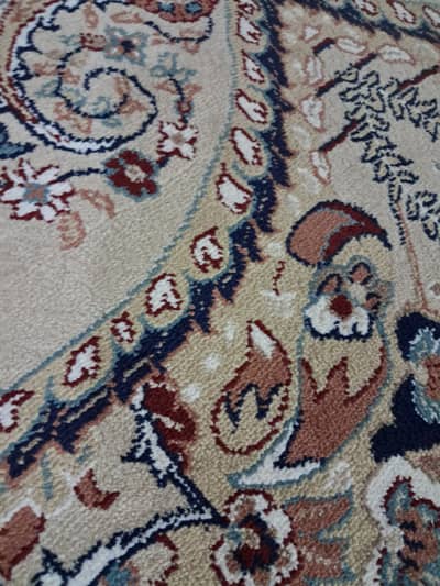 Beautiful Turkish qaleen carpet in excellent condition