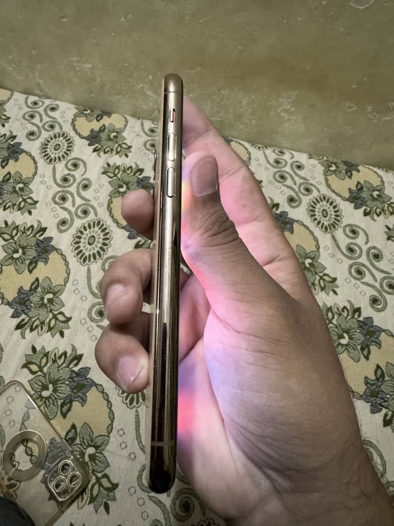 Apple iPhone 11 Pro 5