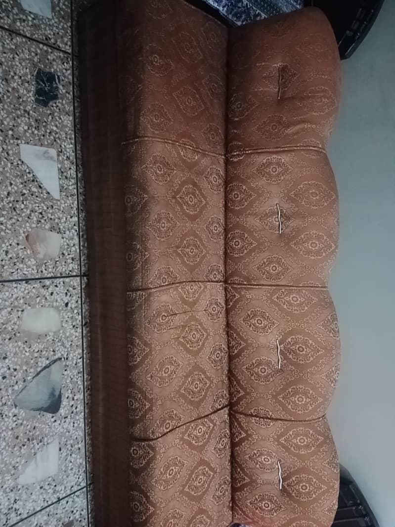 4 Seater Sofa 3