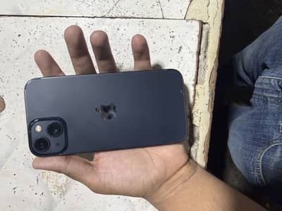 Apple iPhone 13