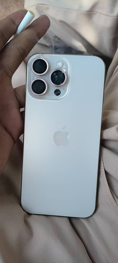 Apple iPhone 16 Pro Max