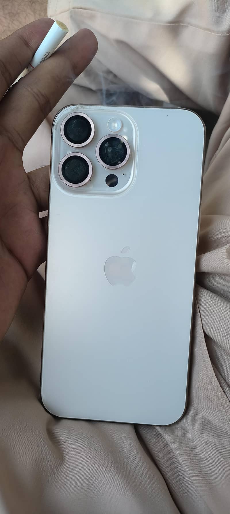Apple iPhone 16 Pro Max 0